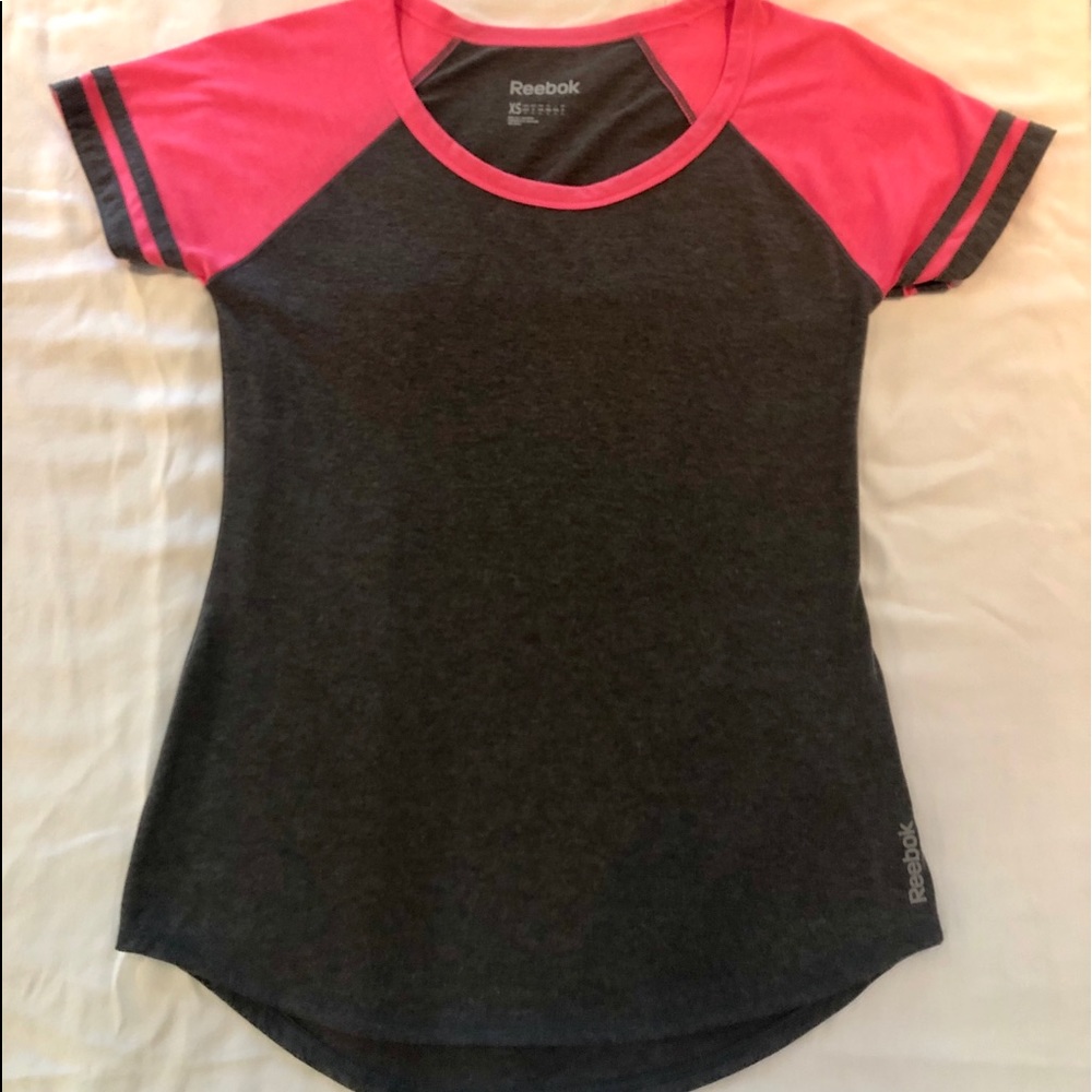 Reebok tee shirt jersey scout neck
